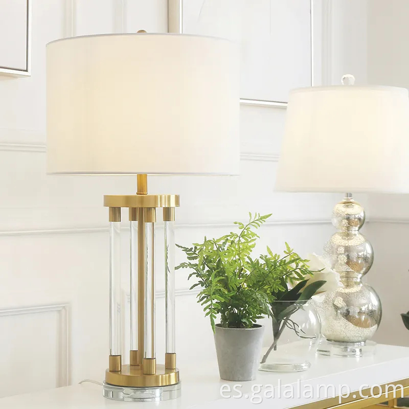 Lámpara de mesa de cristal nórdica elegante para la estética de la habitación moderna